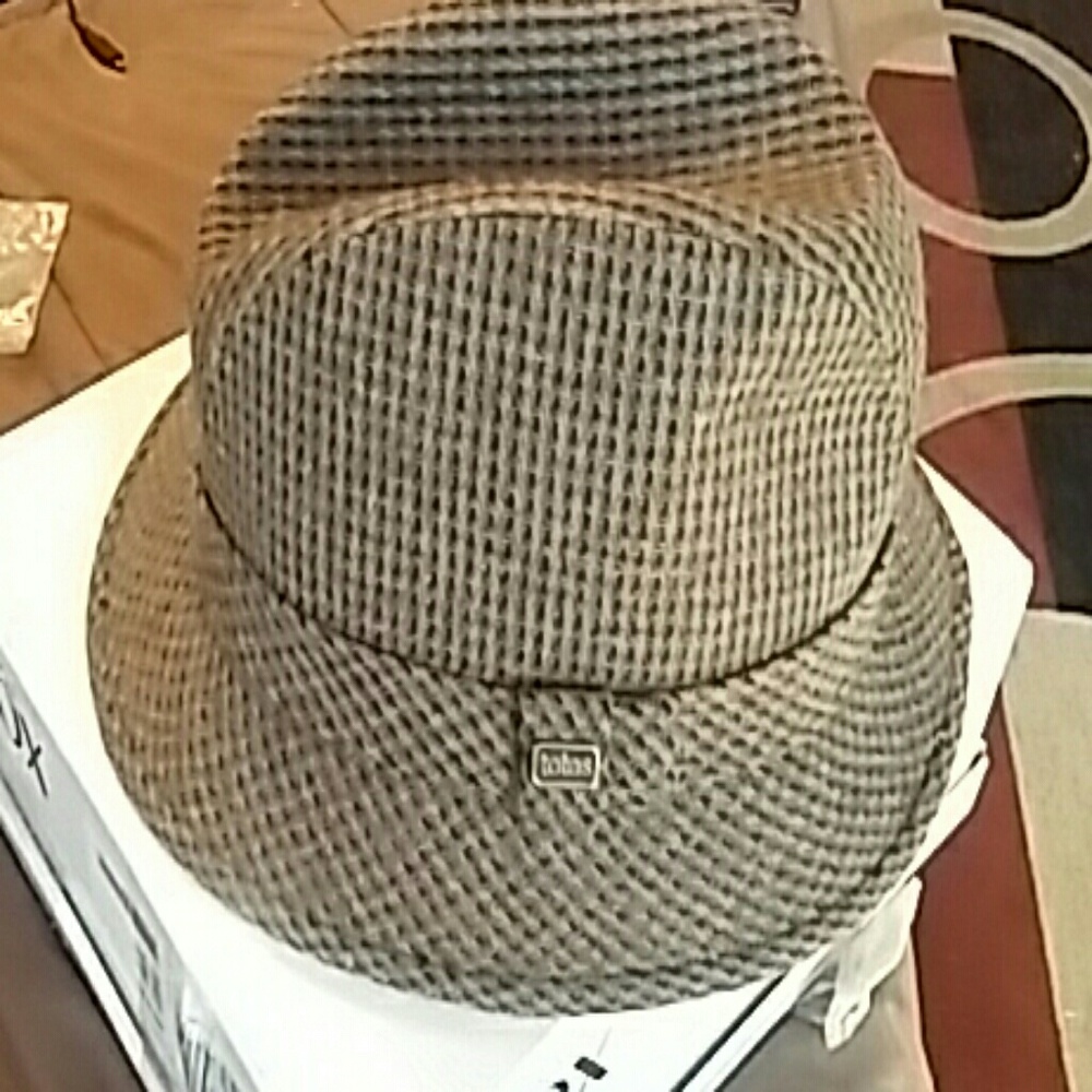 Totes tweed hat